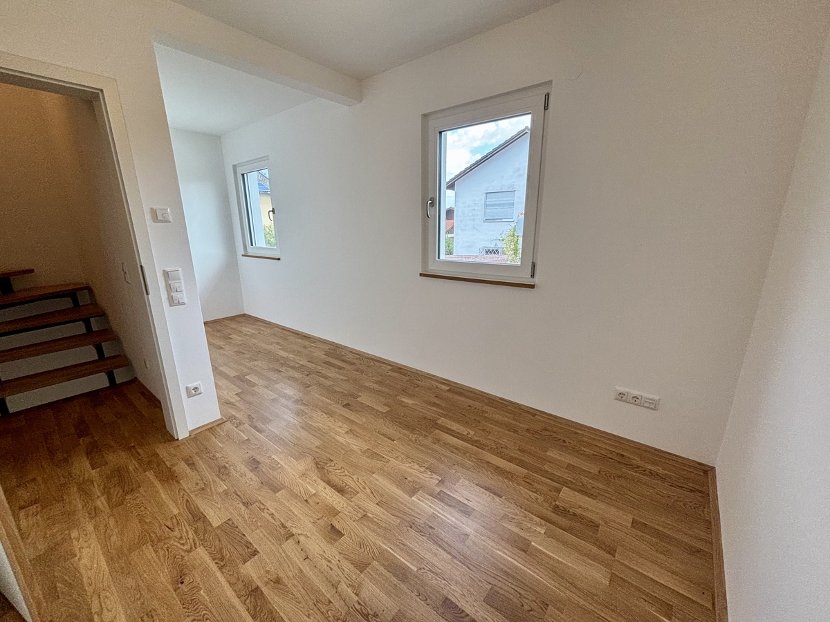 Büro/Ankleide OG