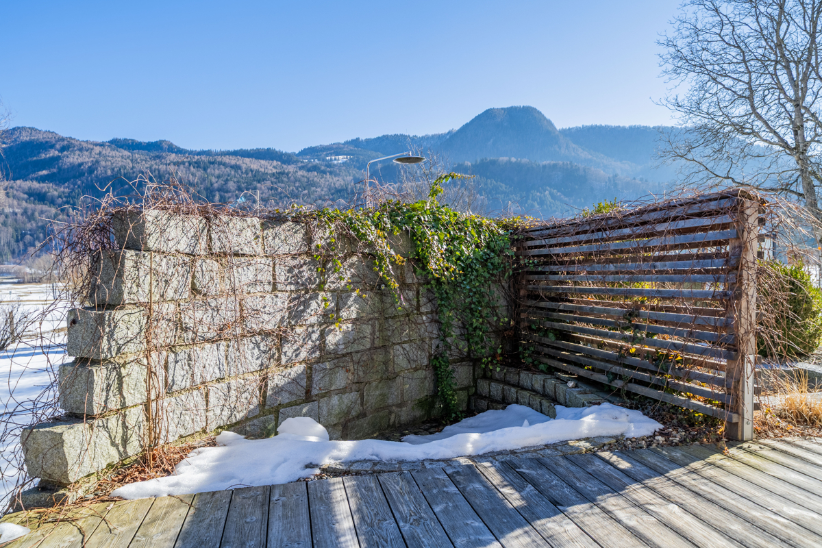Außendusche mit Panoramablick und Warmwasser