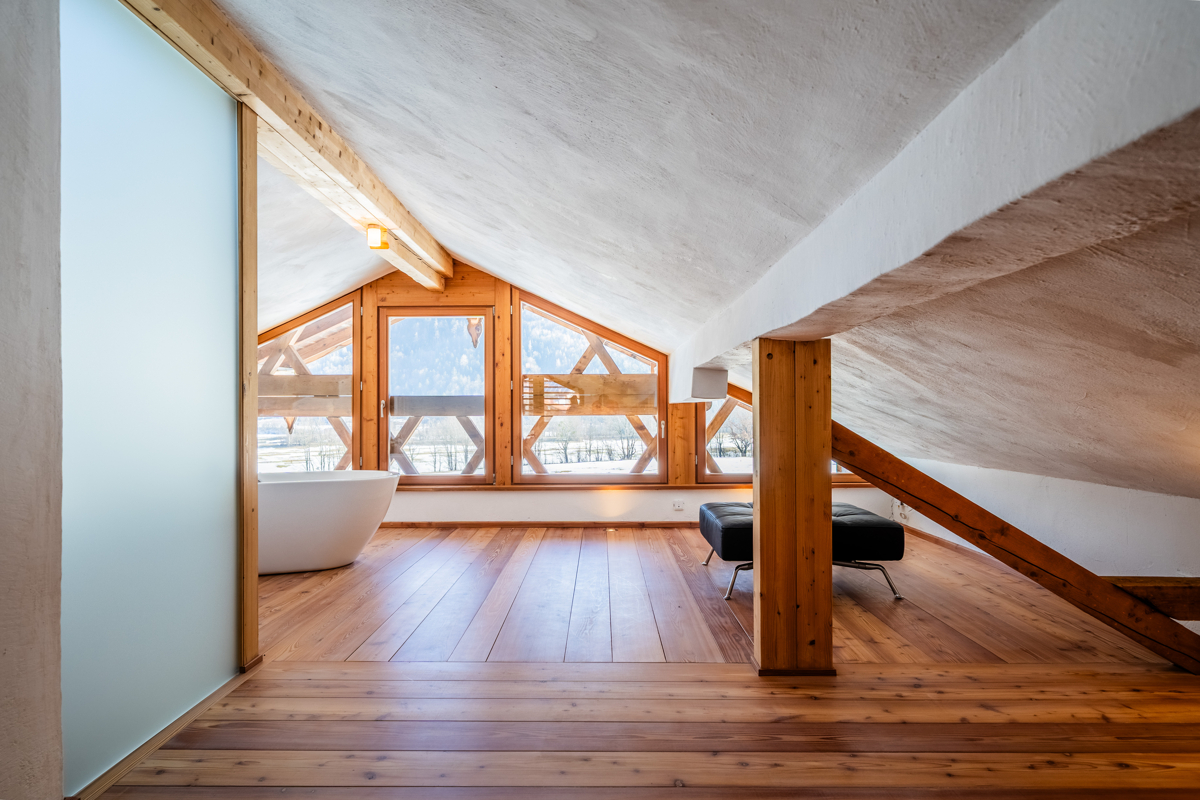 Natürliche Materialien und warme Farbgestaltung