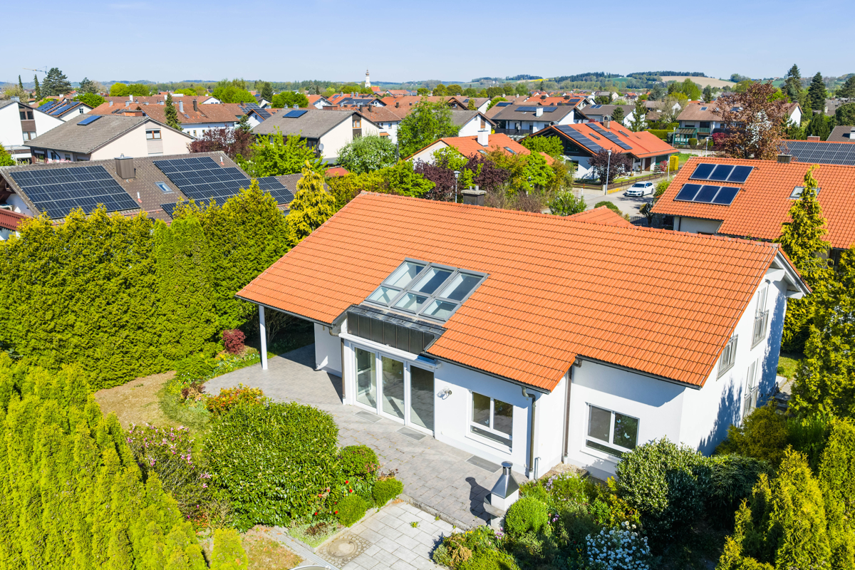 Gepflegtes Zweifamilienhaus