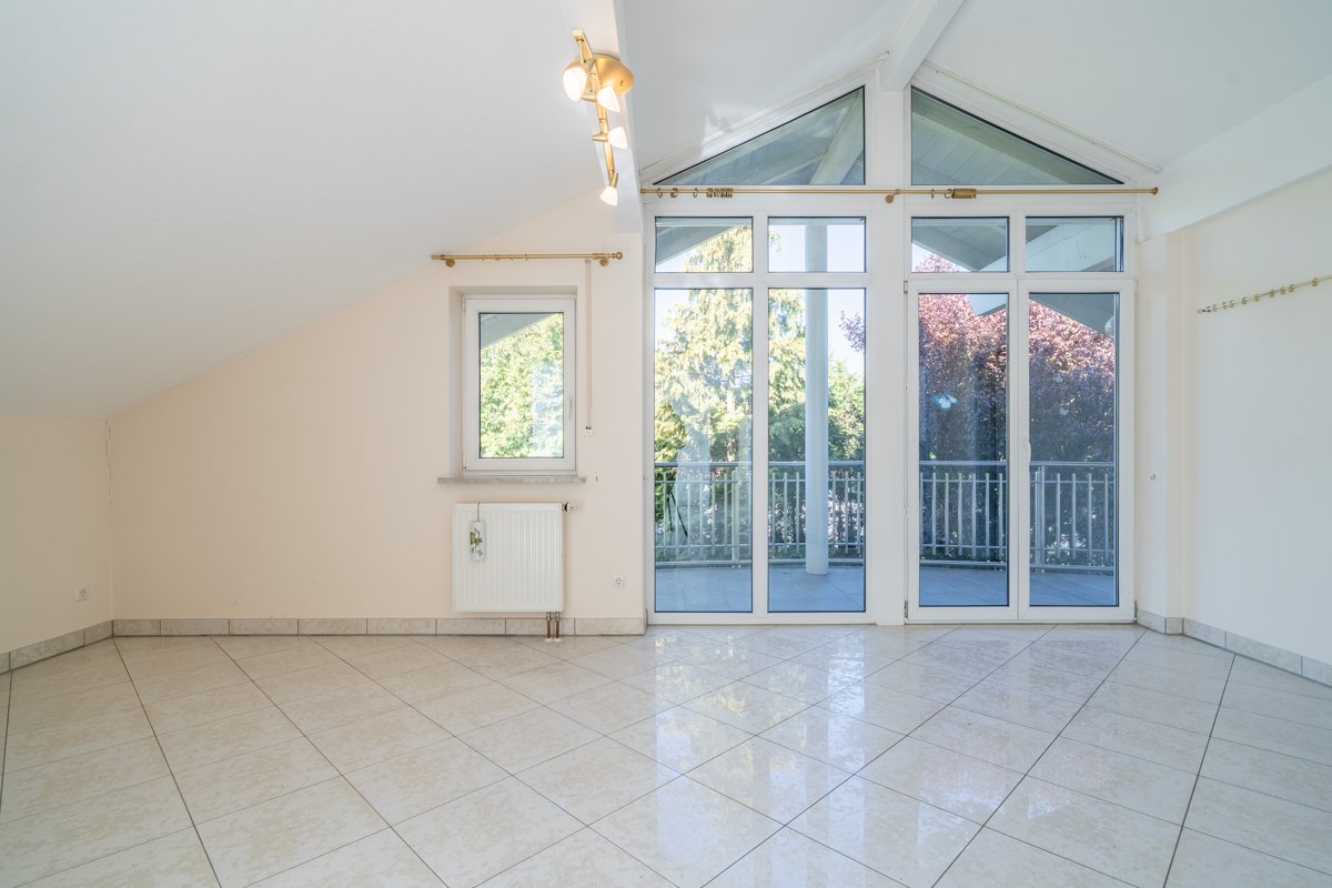 Wohn- / Essbereich mit Balkon Wohn- / Essbereich mit Balkon