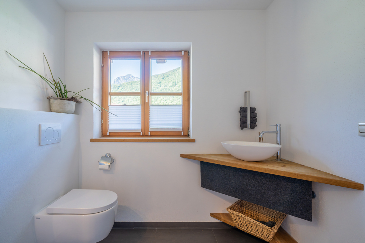 Haus B Wohnung 1 OG Gäste WC Haus B Wohnung 1 OG Gäste WC