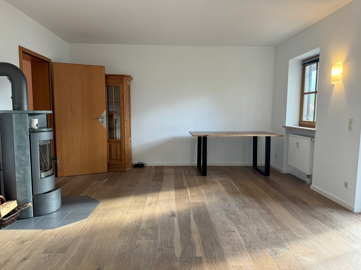 Lichtdurchflutete Räume mit klassischem Grundriss (1. OG)