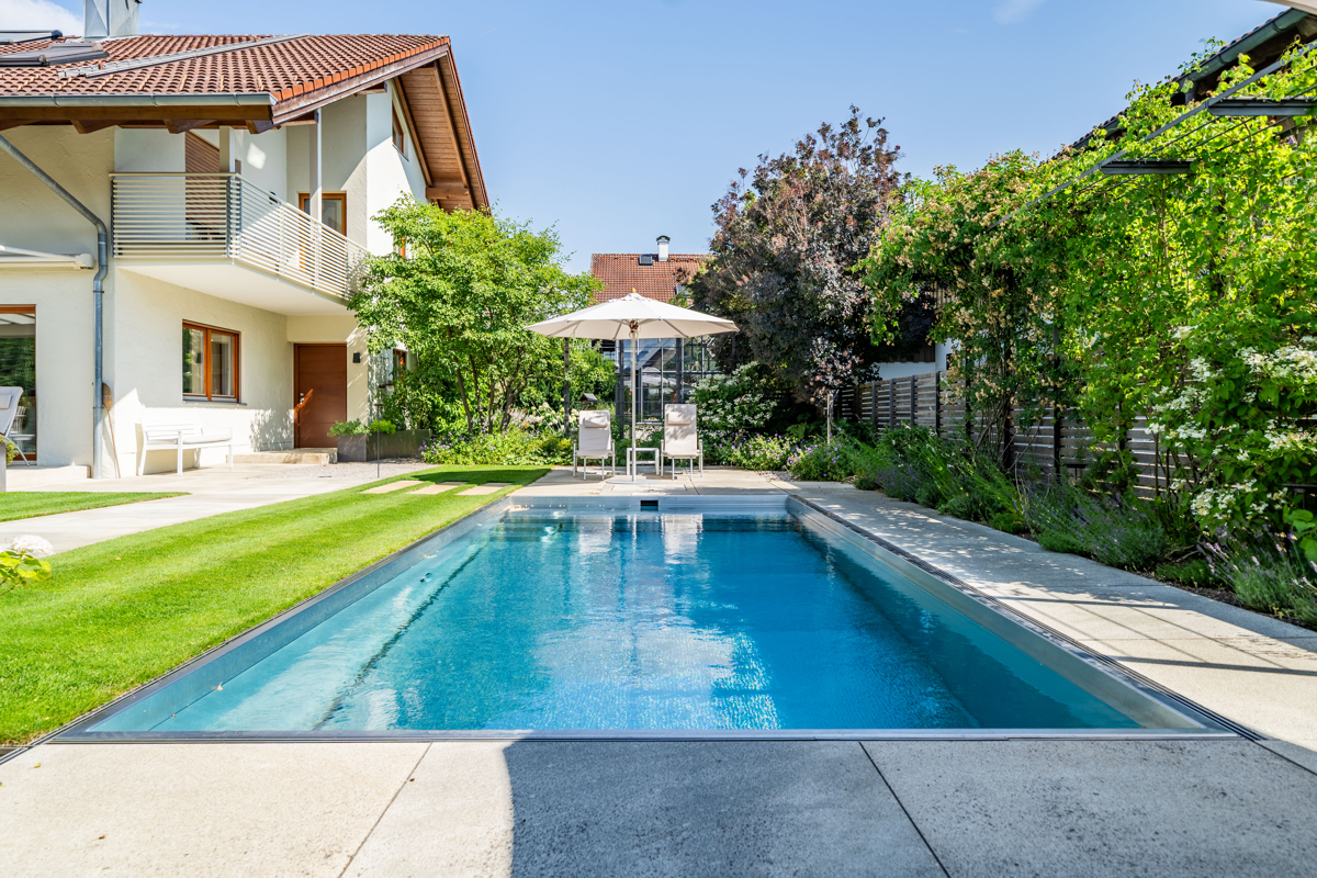 Gartenidyll mit Pool