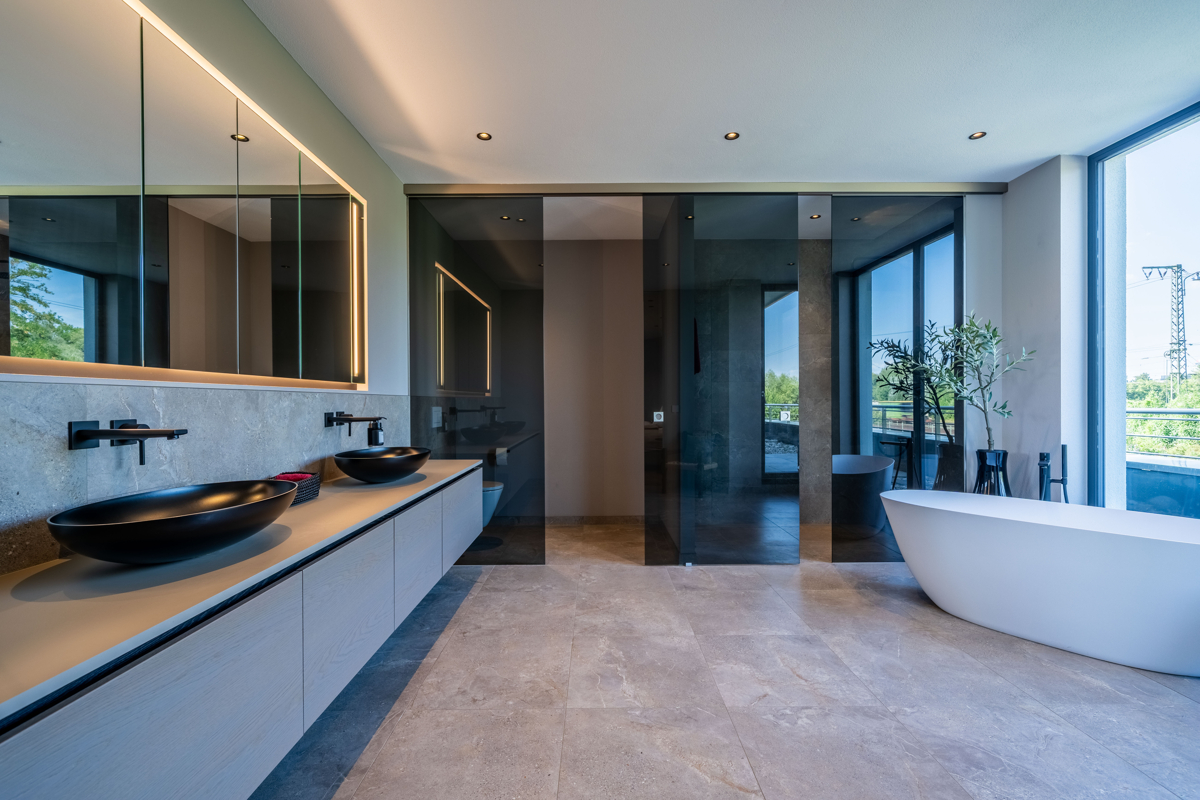 Exklusiv gestaltetes Bad en Suite Exklusiv gestaltetes Bad en Suite