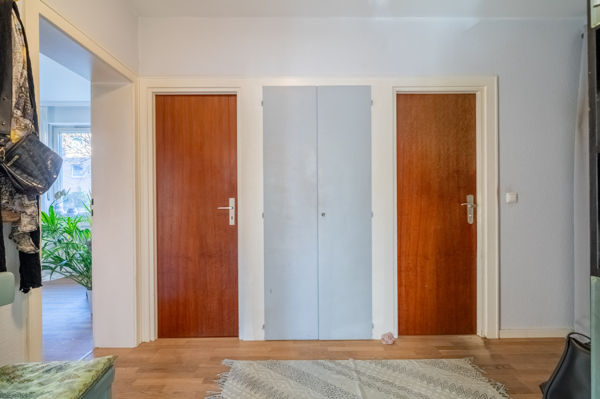 Flur mit Abstellkammer